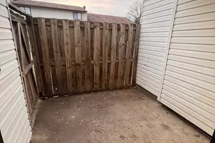 4129 Meadowland Ct, Chantilly, VA 20151 - Photo 6