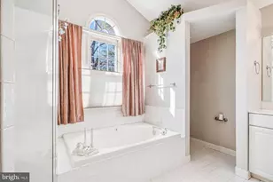 2627 Five Oaks Rd, Vienna, VA 22181 - Photo 44