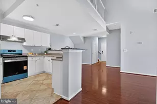 11329 Aristotle Dr, Fairfax, VA 22030 - Photo 8