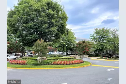 1641 International Drive #417, McLean, VA 22102 - Photo 2
