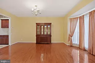 2388 Dakota Lakes Dr, Herndon, VA 20171 - Photo 8
