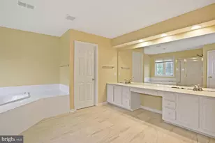 2388 Dakota Lakes Dr, Herndon, VA 20171 - Photo 28