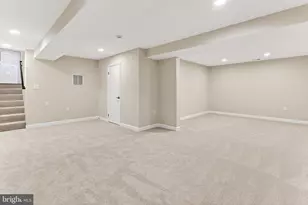 8011 Lynnfield Dr, Alexandria, VA 22306 - Photo 42