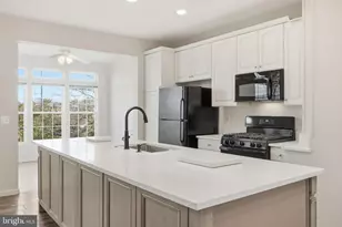 8429 Hallie Rose St, Alexandria, VA 22309 - Photo 6