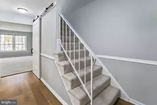 9523 Cherry Oak Ct, Burke, VA 22015 - Photo 6