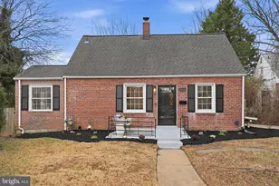 7209 Tyler Ave, Falls Church, VA 22042 - Photo 2