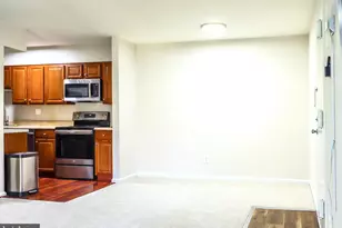 8358 Dunham Ct, Springfield, VA 22152 - Photo 4