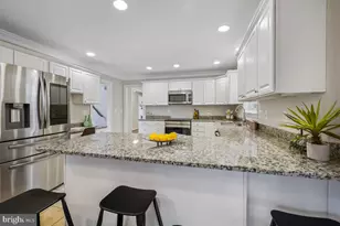 4515 Forest Hill Dr, Fairfax, VA 22030 - Photo 10