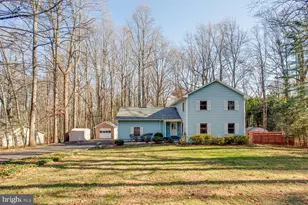 12225 Tall Pines Ct, Fairfax, VA 22030 - Photo 2