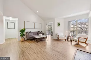 12152 Penderview Terrace, Fairfax, VA 22033 - Photo 4