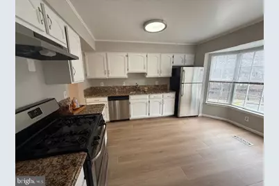 7814 Solomon Seal Drive, Springfield, VA 22152 - Photo 6