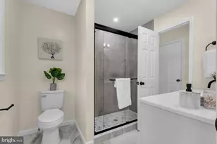 6400 Inwood Dr, Springfield, VA 22150 - Photo 20