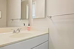 2707 Glencroft Rd, Vienna, VA 22181 - Photo 16