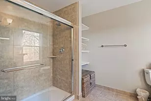 2707 Glencroft Rd, Vienna, VA 22181 - Photo 32