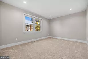 9033 Piney Grove Dr, Fairfax, VA 22031 - Photo 16