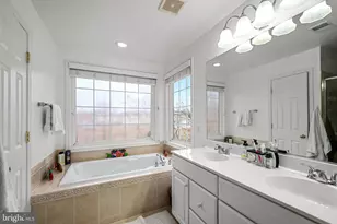 2546 Terra Cotta Cir, Herndon, VA 20171 - Photo 26