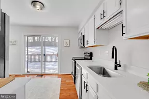 9005 Triple Ridge Rd, Fairfax Station, VA 22039 - Photo 14