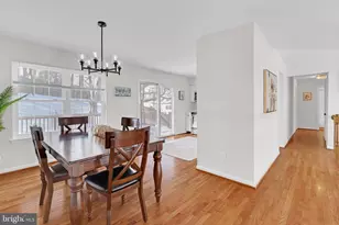 9005 Triple Ridge Rd, Fairfax Station, VA 22039 - Photo 8