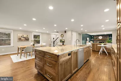 909 Cantle Lane, Great Falls, VA 22066 - Photo 8