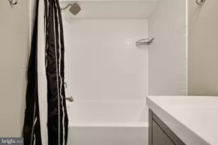 909 Cantle Ln, Great Falls, VA 22066 - Photo 42