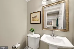 909 Cantle Ln, Great Falls, VA 22066 - Photo 18