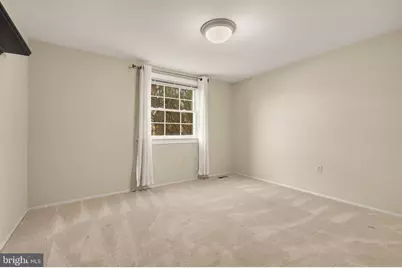 909 Cantle Lane, Great Falls, VA 22066 - Photo 32