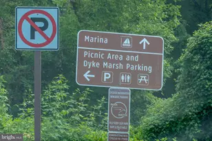 6725 W Wakefield Dr, Alexandria, VA 22307 - Photo 44