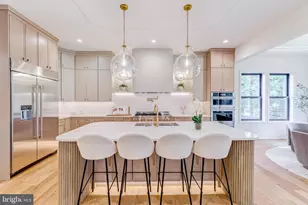 913 Symphony Cir SW, Vienna, VA 22180 - Photo 6