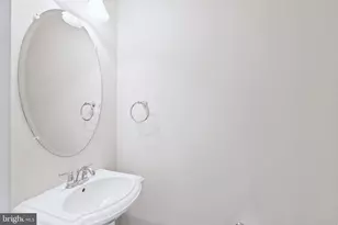 6055 Wicker Ln, Centreville, VA 20121 - Photo 12