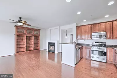 6055 Wicker Lane #128, Centreville, VA 20121 - Photo 2