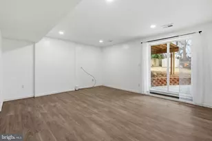 2146 Woodford Rd, Vienna, VA 22182 - Photo 26