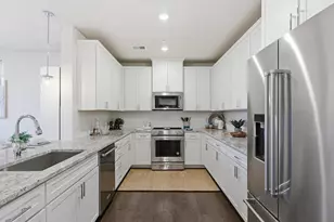 2960 Vaden Dr, Fairfax, VA 22031 - Photo 4