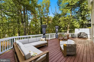 6032 Grove Dr, Alexandria, VA 22307 - Photo 32