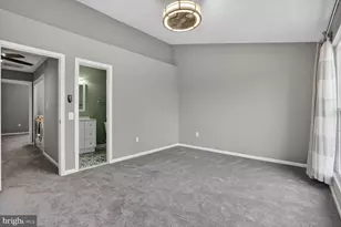 12105 Wedgeway Pl, Fairfax, VA 22033 - Photo 16