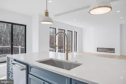 731 Ellsworth Avenue, Great Falls, VA 22066 - Photo 16