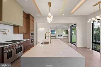 1111 Lakewood Drive SW, Vienna, VA 22180 - Photo 22