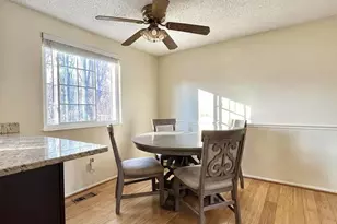 8679 Hickory Ridge Ct, Springfield, VA 22153 - Photo 6