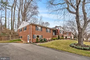 3216 Patrick Henry Dr, Falls Church, VA 22044 - Photo 36