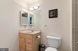 3939 Tallow Tree Pl, Fairfax, VA 22033 - Photo 30