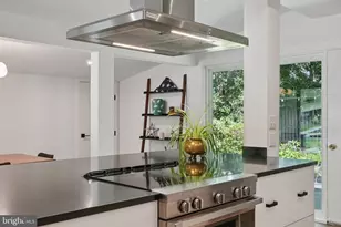 8611 Camden St, Alexandria, VA 22308 - Photo 2