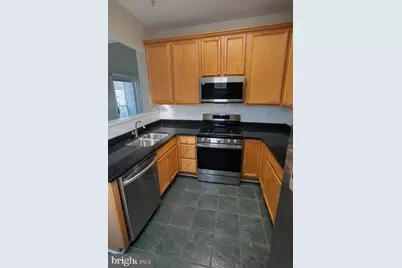 11330 Westbrook Mill Lane #304, Fairfax, VA 22030 - Photo 10