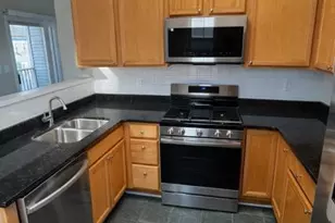 11330 Westbrook Mill Ln, Fairfax, VA 22030 - Photo 10