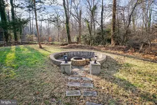 8112 Accotink Dr, Annandale, VA 22003 - Photo 2