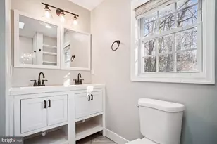 8112 Accotink Dr, Annandale, VA 22003 - Photo 18