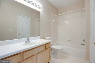 14301 Grape Holly Grove, Centreville, VA 20121 - Photo 18