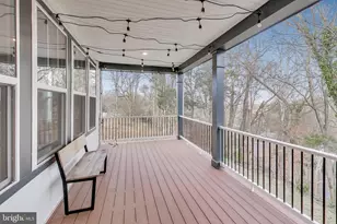 3897 Hillview Ct, Alexandria, VA 22310 - Photo 24