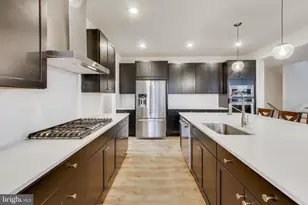 3897 Hillview Ct, Alexandria, VA 22310 - Photo 16