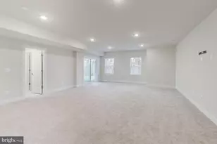 3897 Hillview Ct, Alexandria, VA 22310 - Photo 46