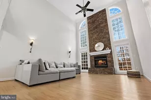 4924 Berkshire Woods Dr, Fairfax, VA 22030 - Photo 16