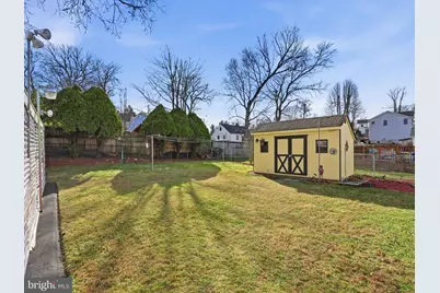 6821 Barrett Road, Falls Church, VA 22042 - Photo 30